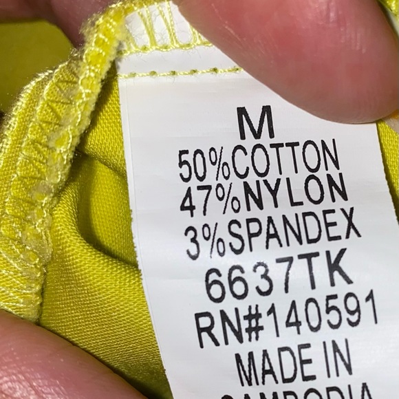 Ruffle shoulder peplum top. Light pink by CQ, size medium, - Picture 8 of 8